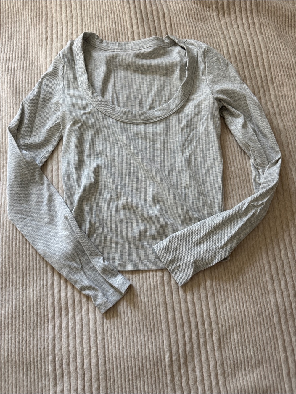 VUORI LONG SLEEVE POSE SCOOP TEE